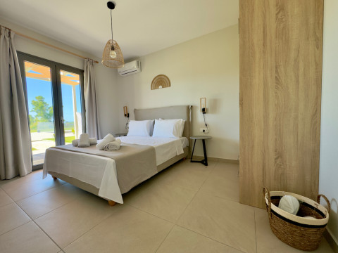 VALLIANOS D VILLAS