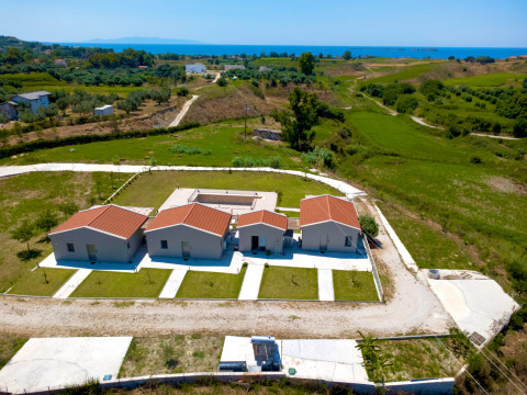 VALLIANOS D VILLAS