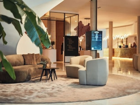 VAN DER VALK GENT