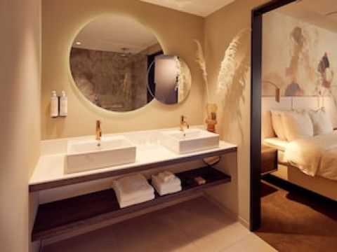 VAN DER VALK GENT