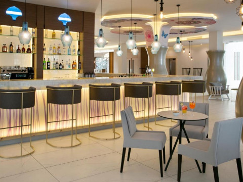 Vangelis Hotel and Suites