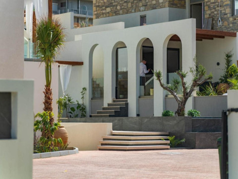 VAYA SUITES BY OMILOS HOTELS