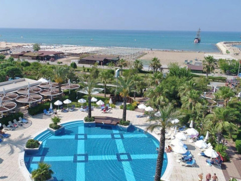 Sunis Evren Beach