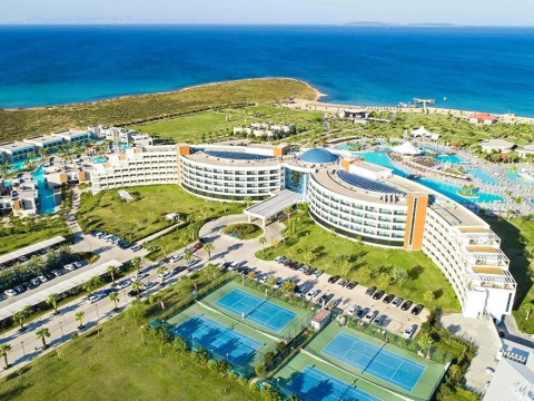 Aquasis Deluxe Resort Spa