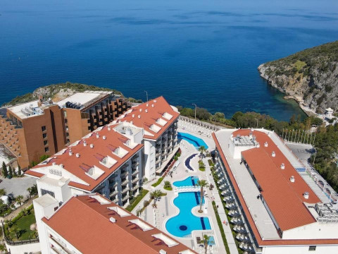 Ramada Hotel & Suite Kusadasi