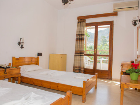 VELISSARIOS HOTEL