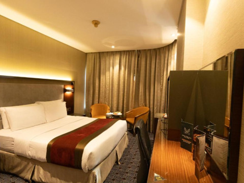 Versailles by Vieras Hotel
