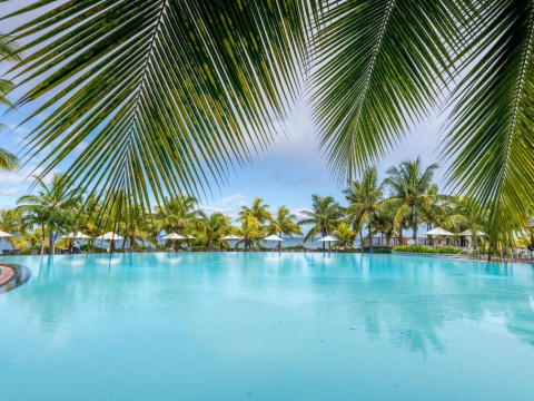 Victoria Beachcomber Resort