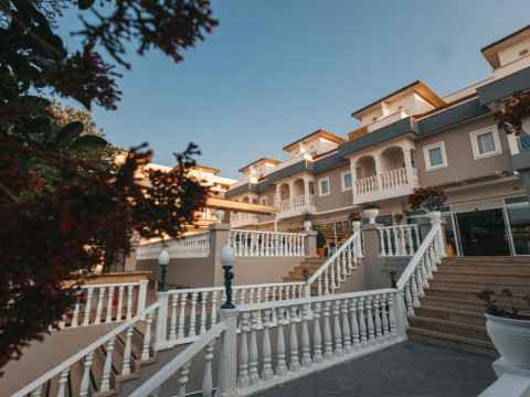 Viking Garden Hotel & Spa