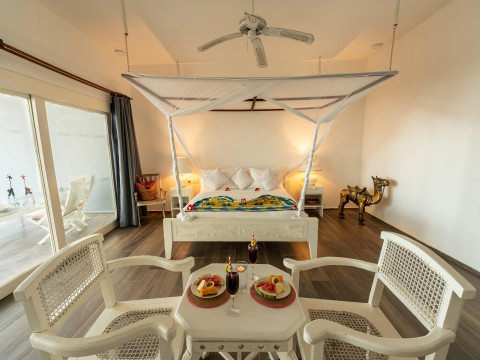 Ananea Diamonds Mapenzi Beach