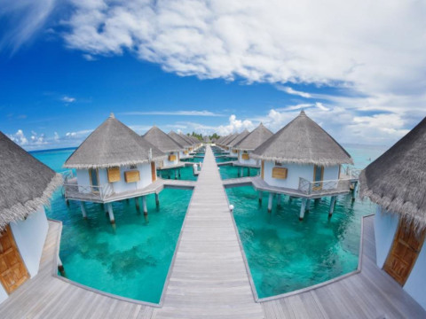 Angaga Island Resort & Spa