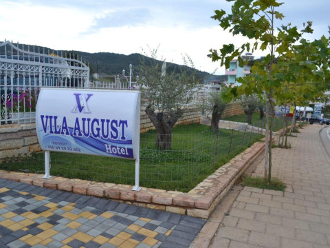 Villa August