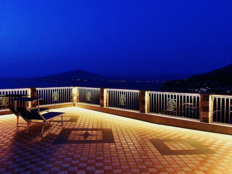 VILLA CARUSO