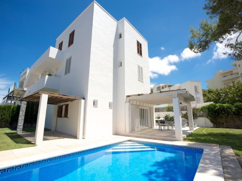 Villa Clara - Three Bedroom