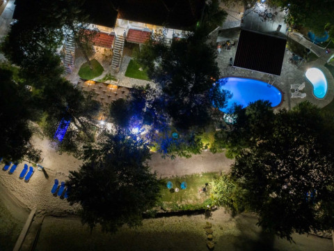 Villa Flisvos Studios and Apartments