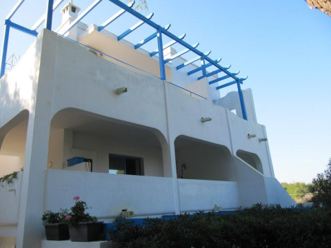 Villa Flora Studios & Apartments