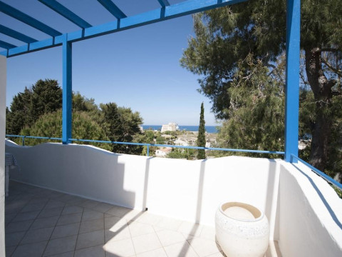 Villa Flora Studios & Apartments