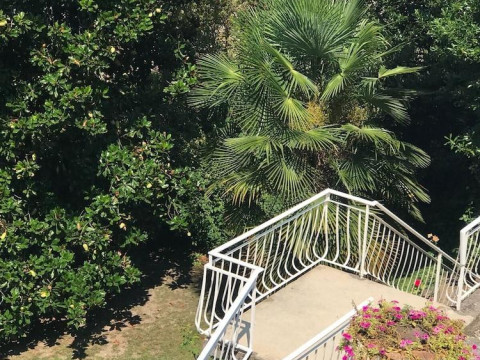 Villa House And Garden B&B