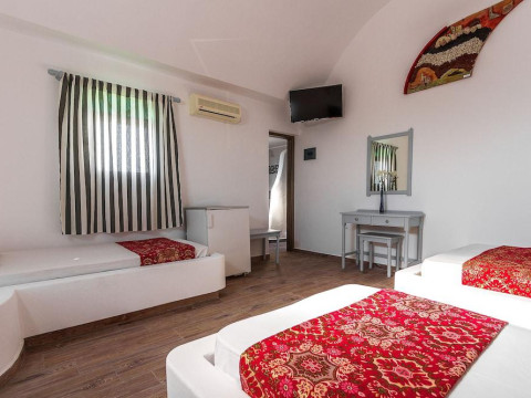 Villa Iliovasilema Santorini