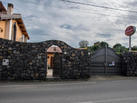 Villa Liliya
