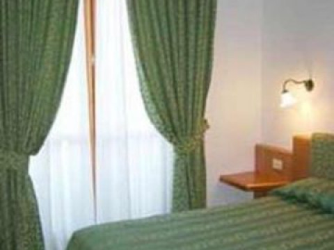 HOTEL VILLA MARIA