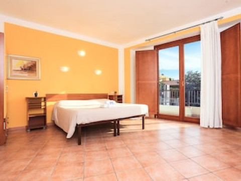 VILLA PIRAS