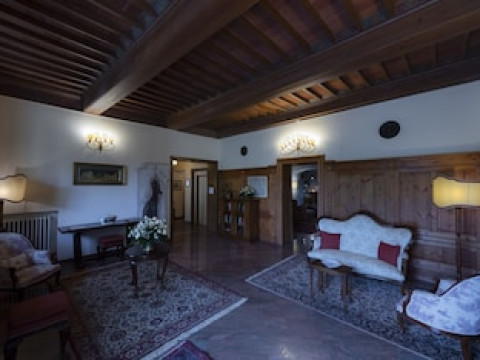 VILLA SCACCIAPENSIERI