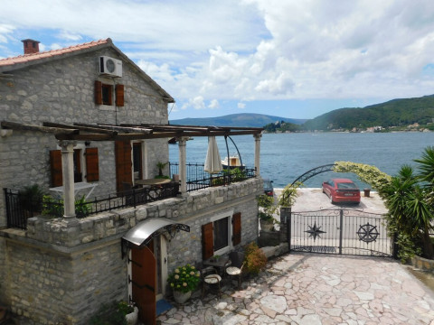 Villa Serventi