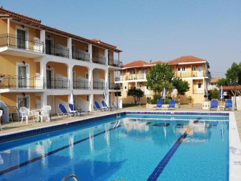 Village Inn Studios and Apartments