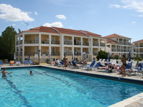 Village Inn Studios and Apartments
