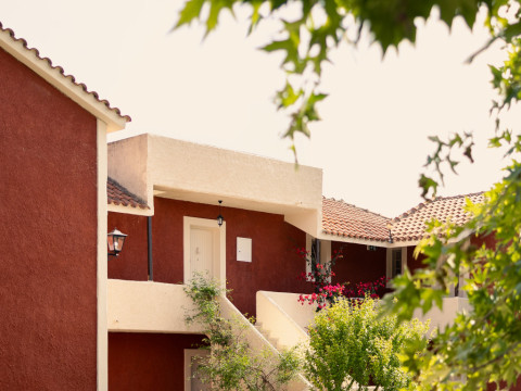 Villehardouin Farm Estate