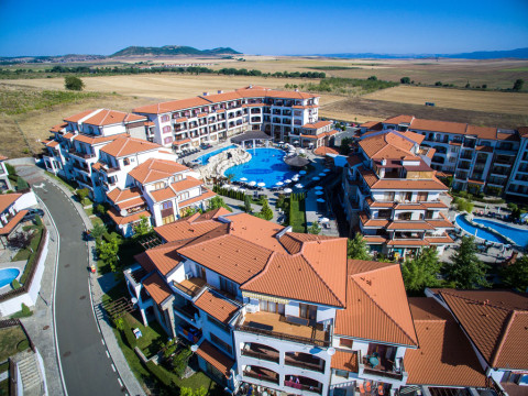 Vineyards Resort