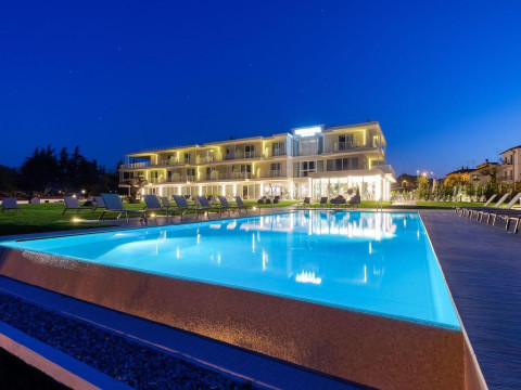 Vision Hotel