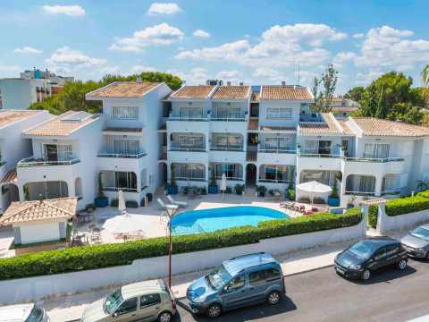 Vista Park Hotel & Apartments