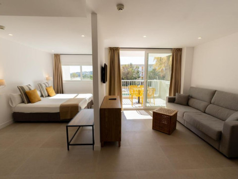 Vistasol Apartments