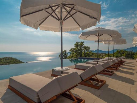 Vivid Blue Serenity Resort