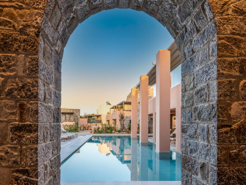 Volta Seaside Boutique Hotel
