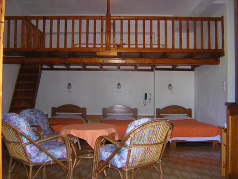 Vontzos Hotel