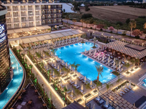 Vox Maris Resort