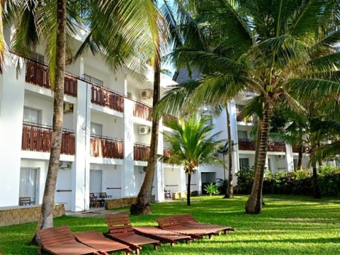 VOYAGER BEACH RESORT