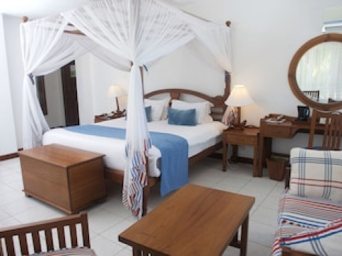 VOYAGER BEACH RESORT