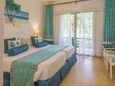 VOYAGER BEACH RESORT