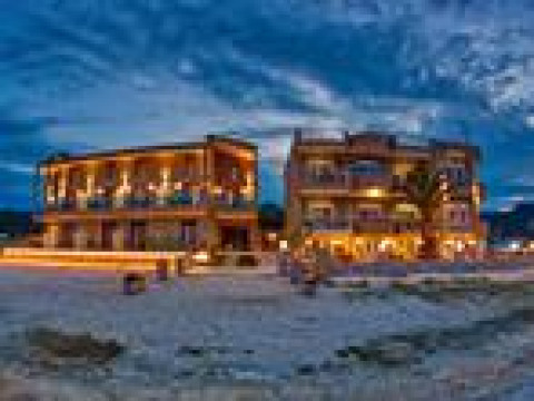 Vrahakia Hotel