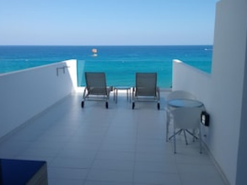 VRISSAKI BEACH HOTEL