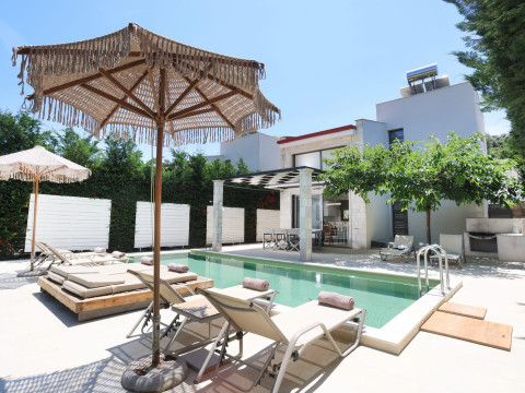 W Villas Halkidiki