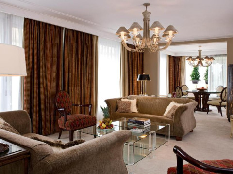 Warwick Paris