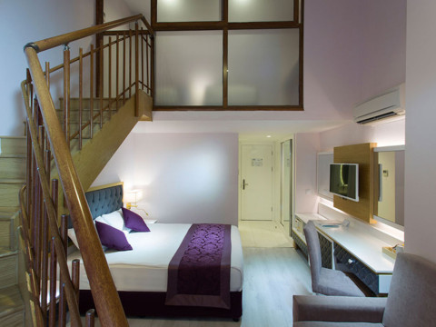 WATER SIDE RESORT SPA 