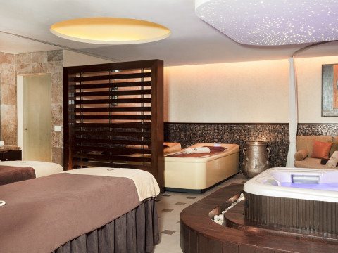 Mövenpick Resort Marine & Spa
