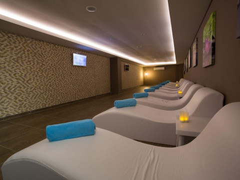 Water Side Resort and Spa
