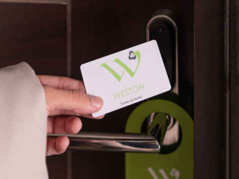 WESTON SUITES & HOTEL